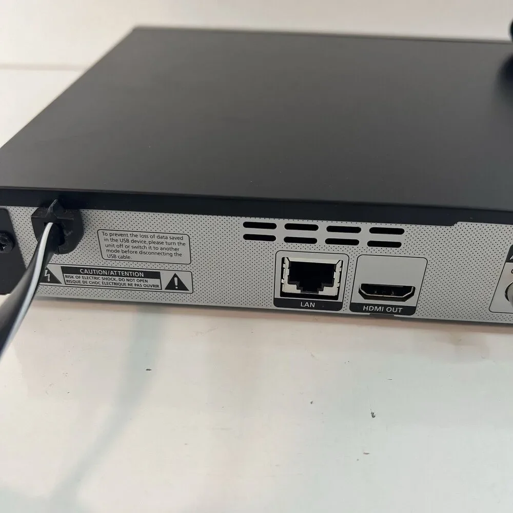 Samsung BD-EM57C Blu-Ray Player Tested And Working With Remote READ